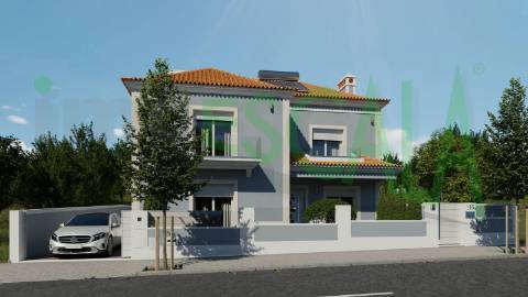 Moradia T3 de Luxo em Arruda dos Vinhos