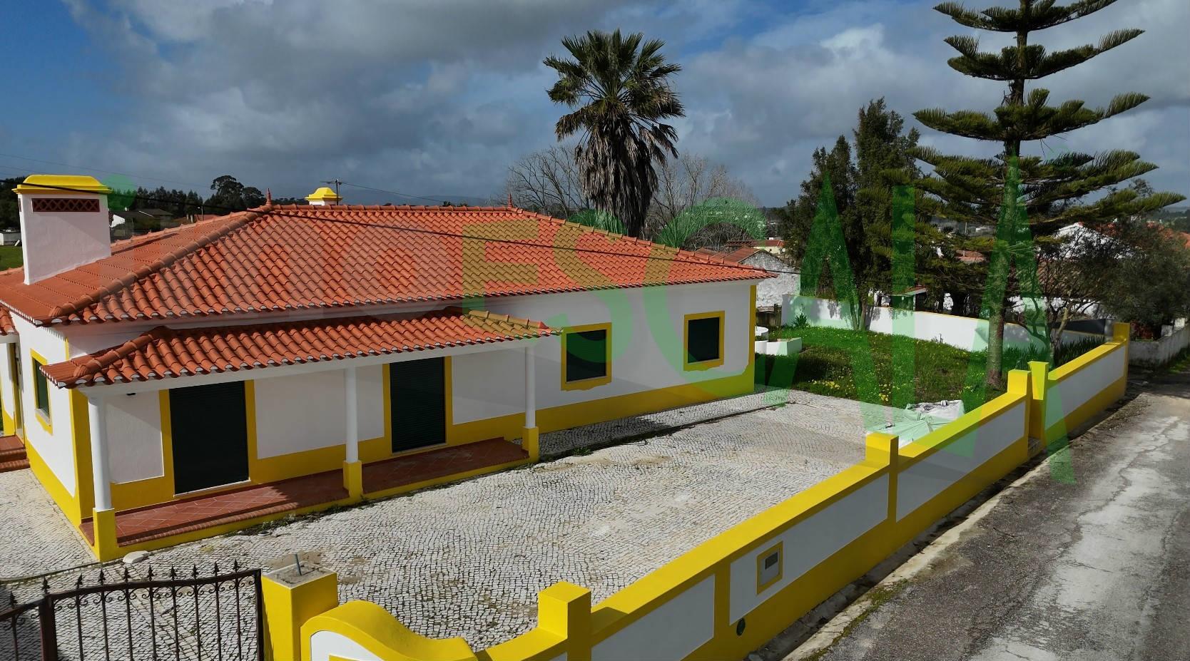 Moradia T3 totalmente remodelada no concelho do Cartaxo