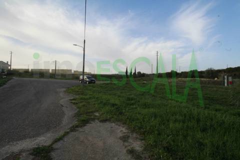 Moradia T3 independente em Santarém