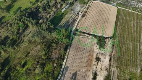 Terreno de 26.600 m² com viabilidade de construção