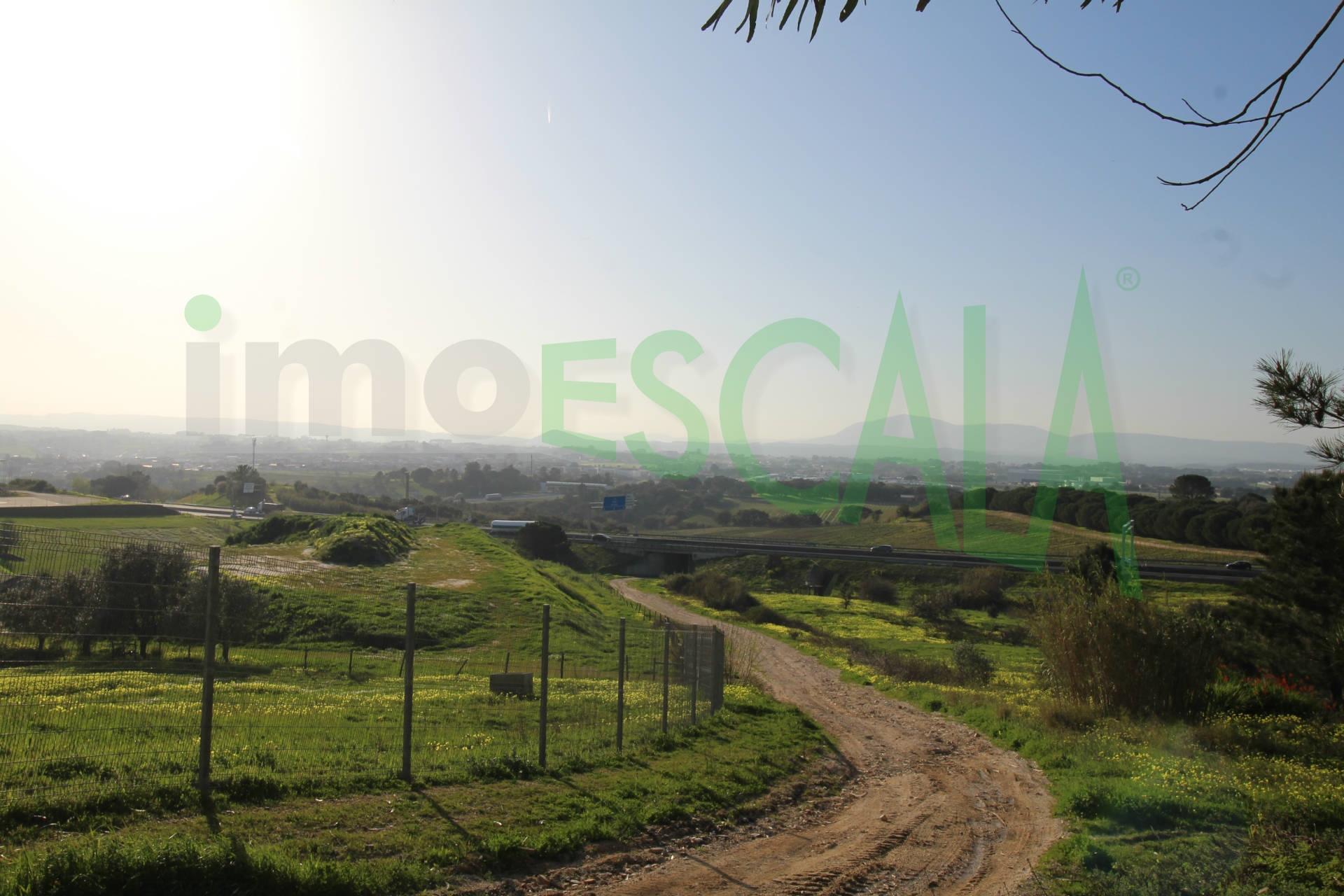 Terreno de 26.600 m² com viabilidade de construção