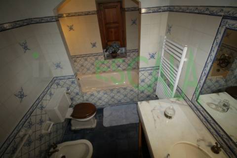 Moradia T5 com Piscina e Jardim