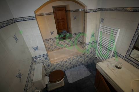 Moradia T5 com Piscina e Jardim