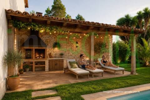 Moradia T5 com Piscina e Jardim