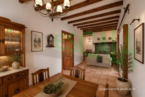 Moradia T5 com Piscina e Jardim