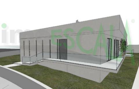 Moradia T3 independente em Santarém