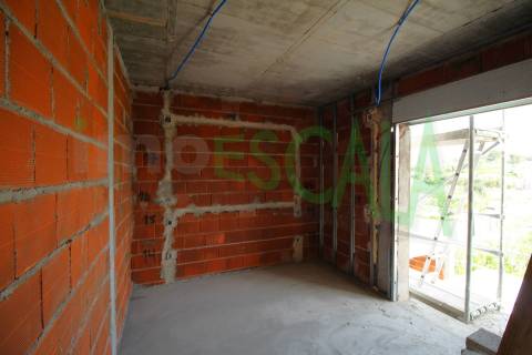 Moradia de linhas modernas em Santarém