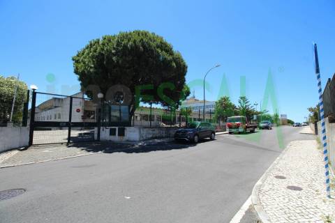 Armazém na Grande Lisboa