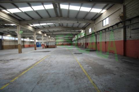 Armazém industrial em Oeiras