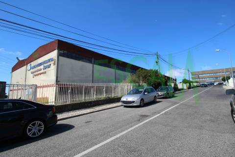 Armazém industrial em Oeiras