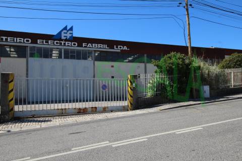 Armazém industrial em Oeiras