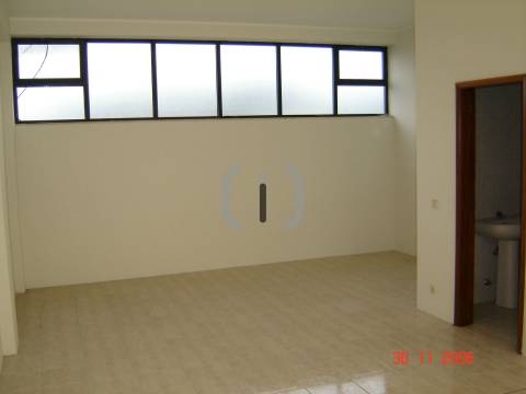 Loja  Venda em Santa Joana,Aveiro