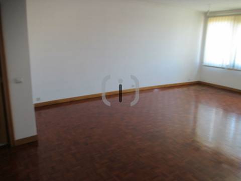 Escritório  Arrendamento em Glória e Vera Cruz,Aveiro