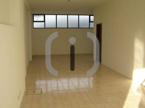 Loja  Venda em Santa Joana,Aveiro