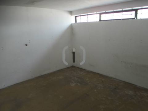 Loja  Arrendamento em Aradas,Aveiro