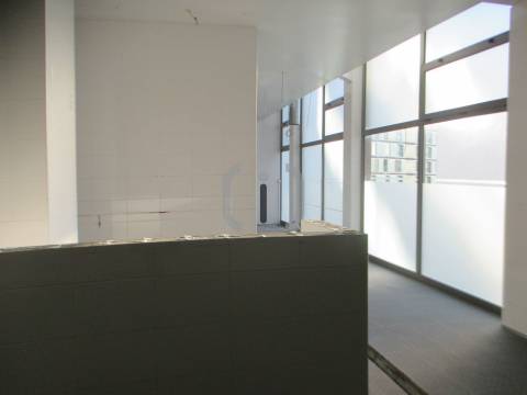 Loja  Arrendamento em Glória e Vera Cruz,Aveiro