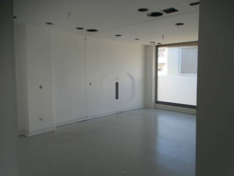 Loja  Arrendamento em Glória e Vera Cruz,Aveiro