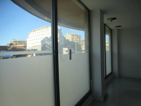 Loja  Arrendamento em Glória e Vera Cruz,Aveiro