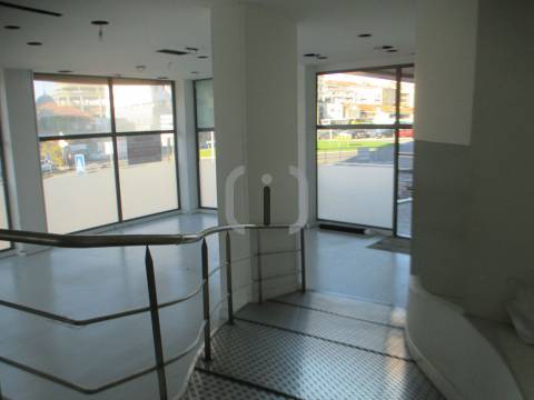 Loja  Arrendamento em Glória e Vera Cruz,Aveiro