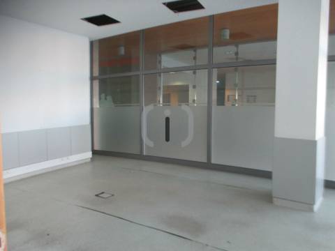 Loja  Arrendamento em Glória e Vera Cruz,Aveiro