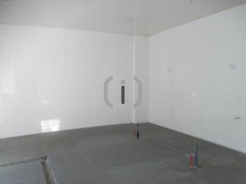 Loja  Arrendamento em Glória e Vera Cruz,Aveiro