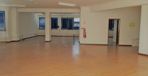 Escritório  Arrendamento em Glória e Vera Cruz,Aveiro