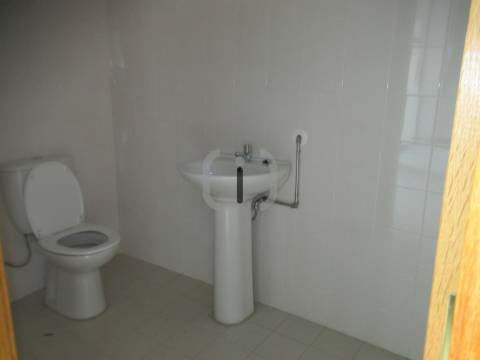 Loja  Arrendamento em Glória e Vera Cruz,Aveiro