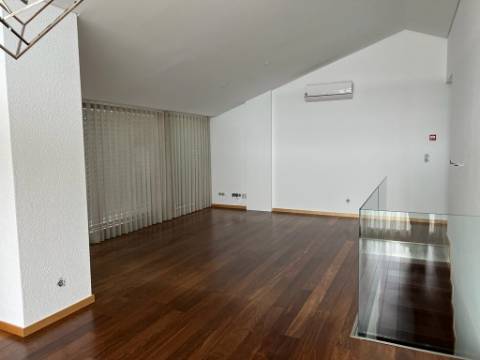 Apartamento T3 DUPLEX Venda em Glória e Vera Cruz,Aveiro