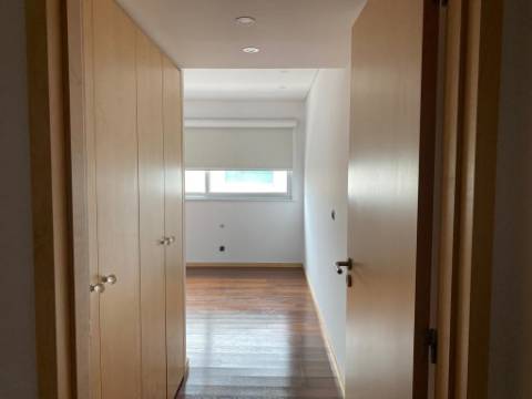 Apartamento T3 DUPLEX Arrendamento em Glória e Vera Cruz,Aveiro