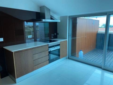 Apartamento T3 DUPLEX Arrendamento em Glória e Vera Cruz,Aveiro