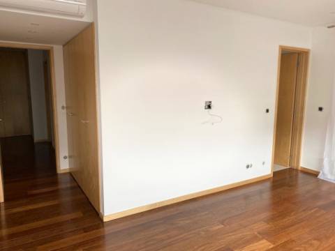 Apartamento T3 DUPLEX Arrendamento em Glória e Vera Cruz,Aveiro