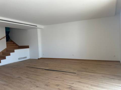 Apartamento T3 DUPLEX Venda em Glória e Vera Cruz,Aveiro