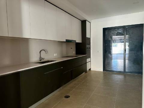Moradia T4 Venda em Eixo e Eirol,Aveiro