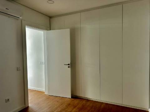 Moradia T4 Venda em Eixo e Eirol,Aveiro