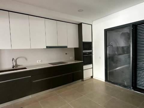 Moradia T4 Venda em Eixo e Eirol,Aveiro