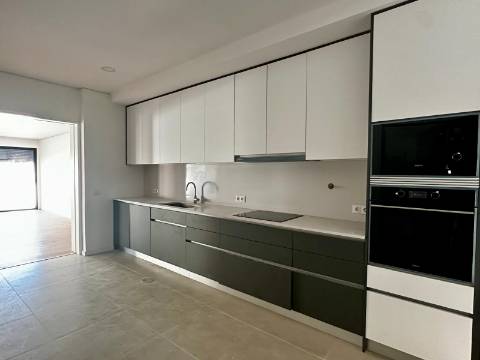 Moradia T4 Venda em Eixo e Eirol,Aveiro