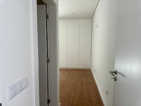 Moradia T4 Venda em Eixo e Eirol,Aveiro