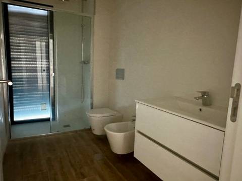 Moradia T4 Venda em Eixo e Eirol,Aveiro