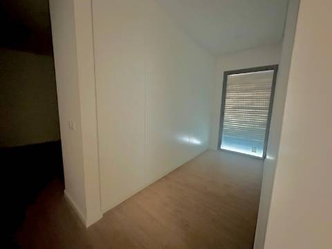 Moradia T4 Venda em Eixo e Eirol,Aveiro