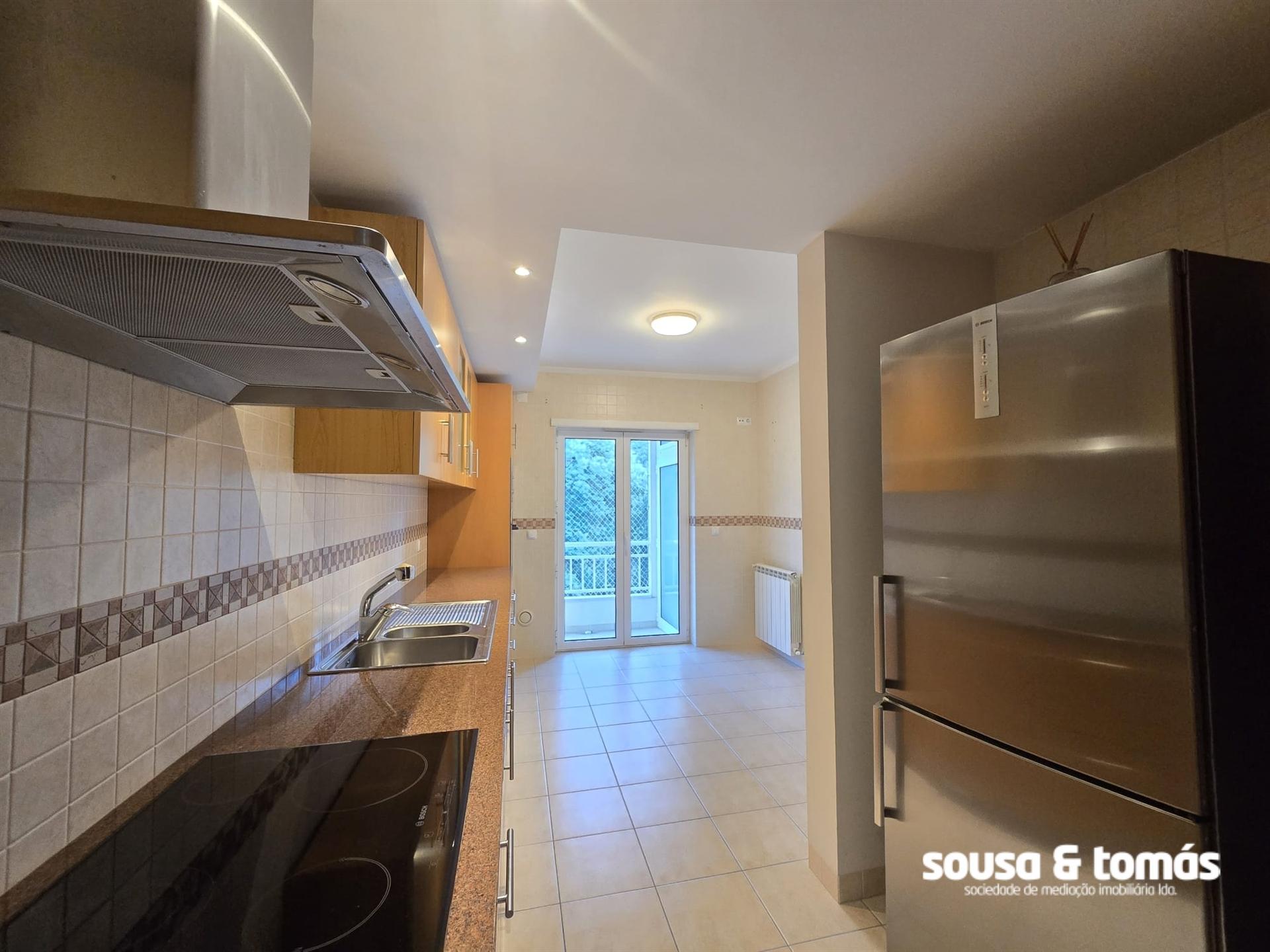 Apartamento T3 Arrendamento em Parceiros e Azoia,Leiria