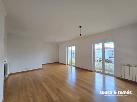Apartamento T3 Arrendamento em Parceiros e Azoia,Leiria