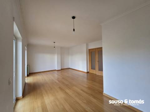 Apartamento T3 Arrendamento em Parceiros e Azoia,Leiria