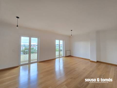Apartamento T3 Arrendamento em Parceiros e Azoia,Leiria
