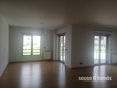 Apartamento T3 Arrendamento em Leiria, Pousos, Barreira e Cortes,Leiria