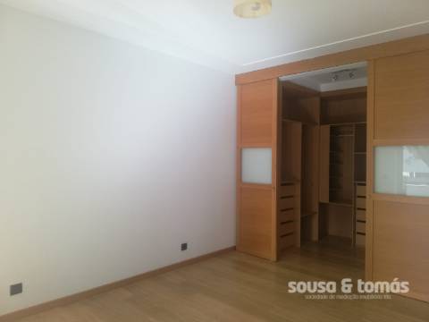 Apartamento T3 Arrendamento em Leiria, Pousos, Barreira e Cortes,Leiria