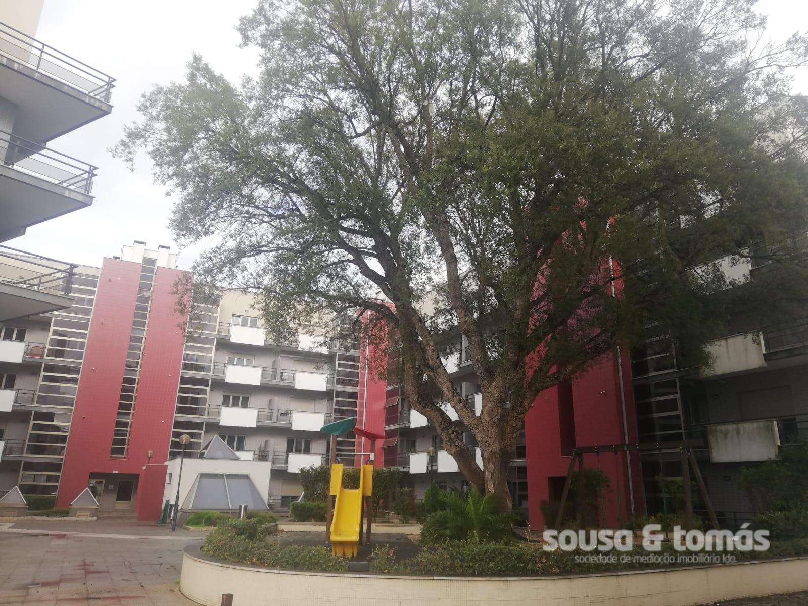 Apartamento T3 Arrendamento em Leiria, Pousos, Barreira e Cortes,Leiria