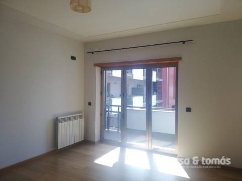 Apartamento T3 Arrendamento em Leiria, Pousos, Barreira e Cortes,Leiria