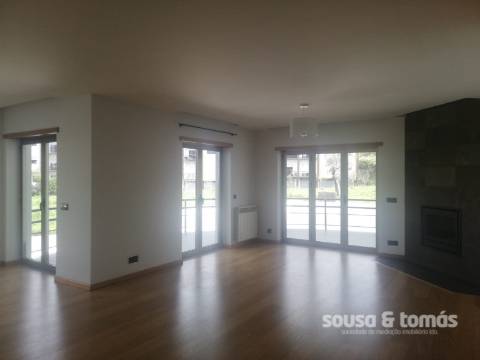 Apartamento T3 Arrendamento em Leiria, Pousos, Barreira e Cortes,Leiria