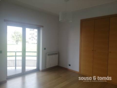 Apartamento T3 Arrendamento em Leiria, Pousos, Barreira e Cortes,Leiria