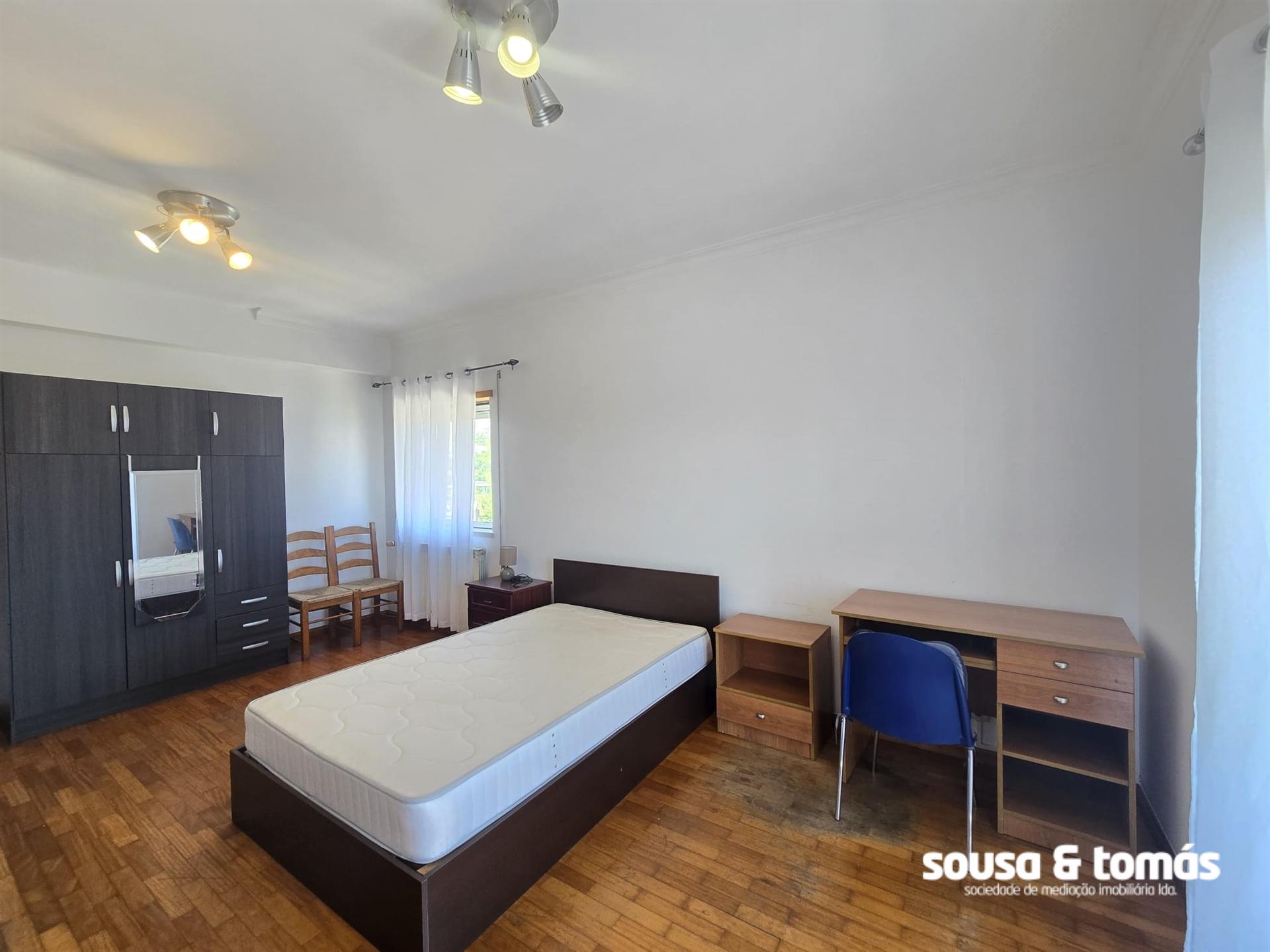 Quarto  Arrendamento em Parceiros e Azoia,Leiria